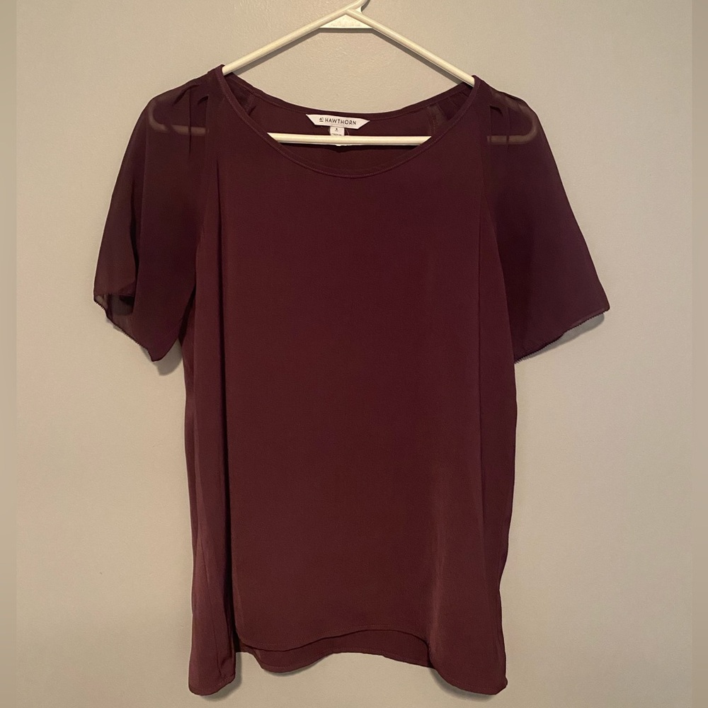 Small, plum, short sleeve shirt. Appropriate for work or casual. Great condition